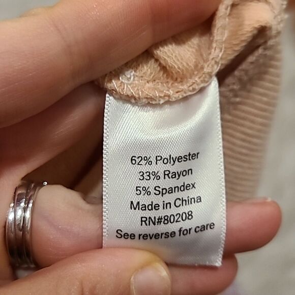 Yummy sweater co light pink soft polyester stretch oversized cropped sweatshirt‎ - Picture 4 of 5